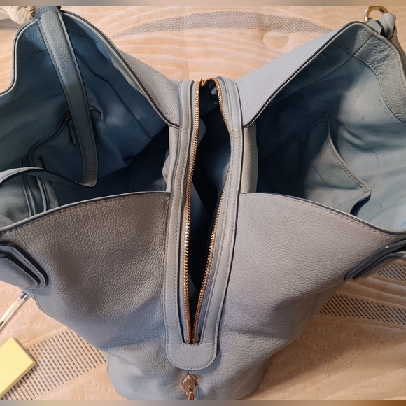 Vintage brand new Coach bag. Includes one bottle of Coach leather cleaner. - Picture 6 of 6